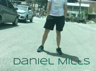 Daniel_Mills