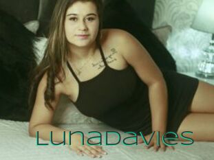 LunaDavies