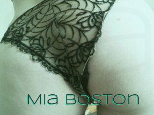 Mia_Boston