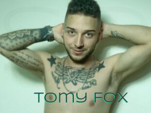 Tomy_Fox